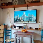 Apartment,two Terraces,parking & Wifi アパート デニア