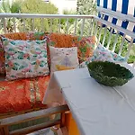 Apartment,two Terraces,parking & Wifi アパート